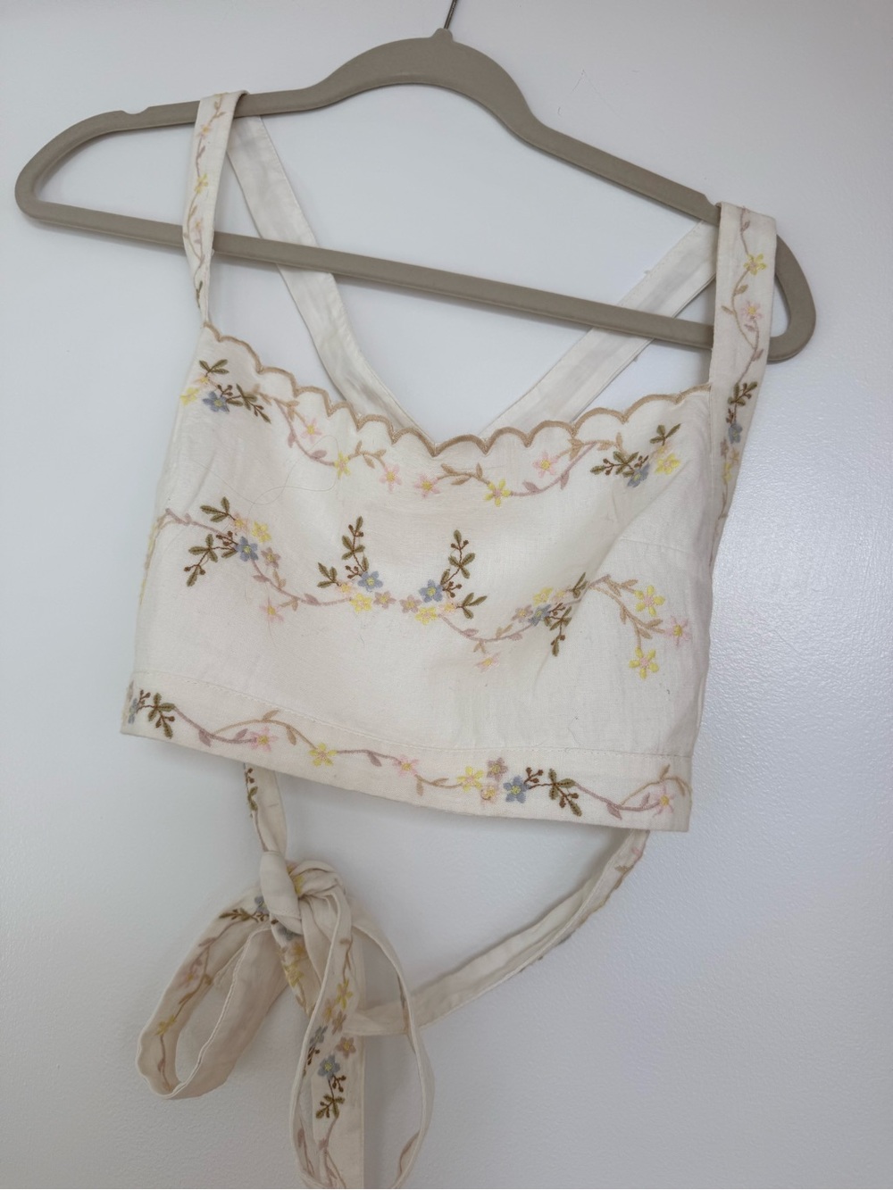 Zara Cream Floral Embroidered Crop Top